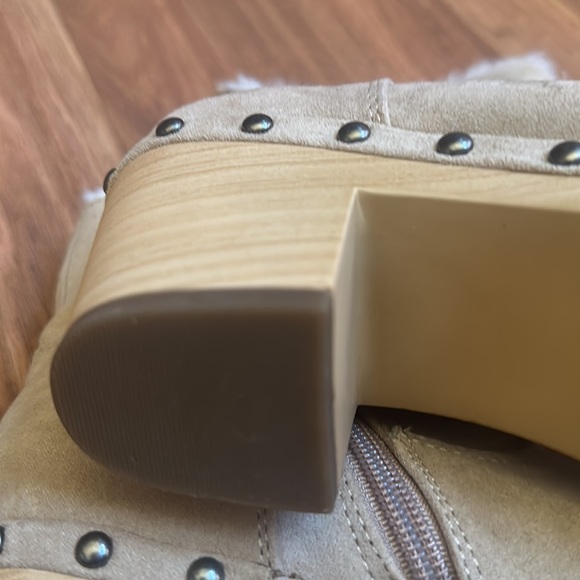 Beautiful fabric upper faux fur lining and faux fur sock boots - Picture 9 of 12